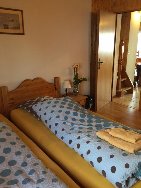 Le Central - Chambres D'Hote Grone Bagian luar foto