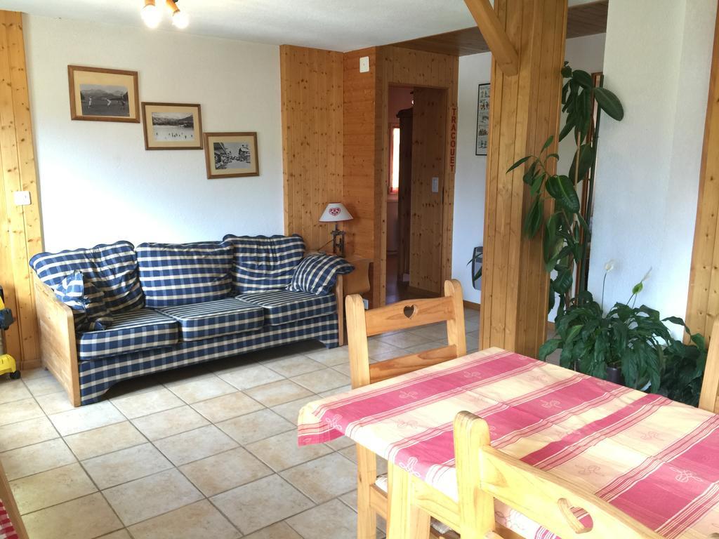 Le Central - Chambres D'Hote Grone Bagian luar foto